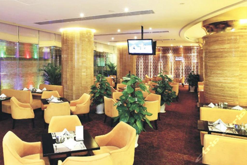 Shenzhen Baoan Royal International Hotel Exteriör bild